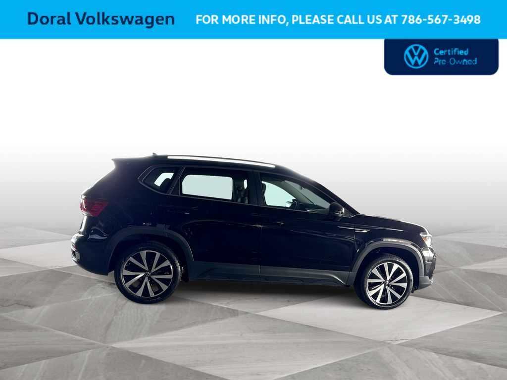 2024 Volkswagen Taos SE