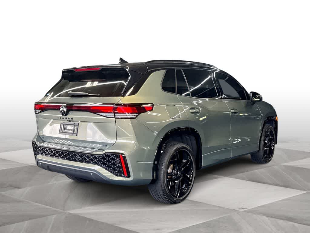 2026 Volkswagen Tiguan SE R-Line Black