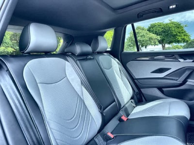 2027 Volkswagen Tiguan SE R-Line Black