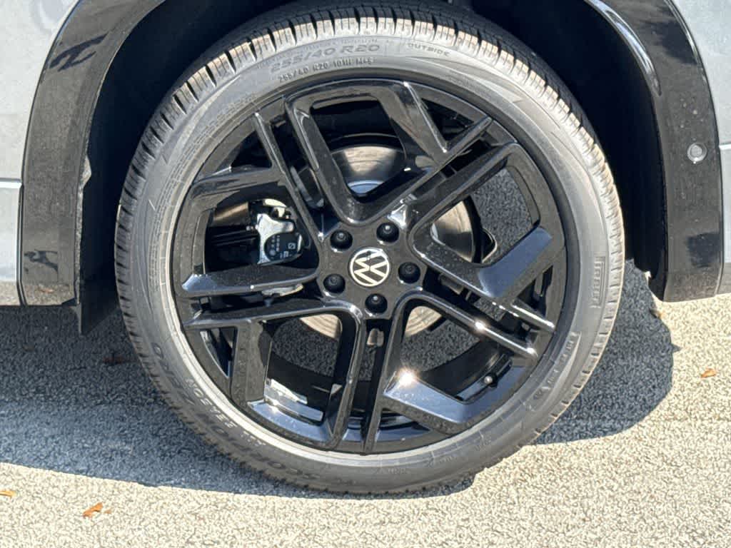 2026 Volkswagen Tiguan SE R-Line Black
