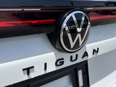 2026 Volkswagen Tiguan SE R-Line Black