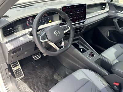 2026 Volkswagen Tiguan SE R-Line Black