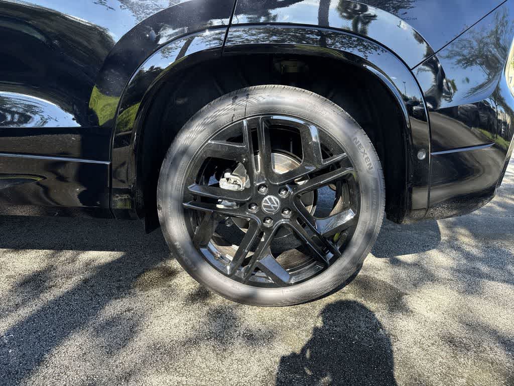 2026 Volkswagen Tiguan SE R-Line Black