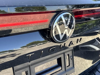 2026 Volkswagen Tiguan SE R-Line Black