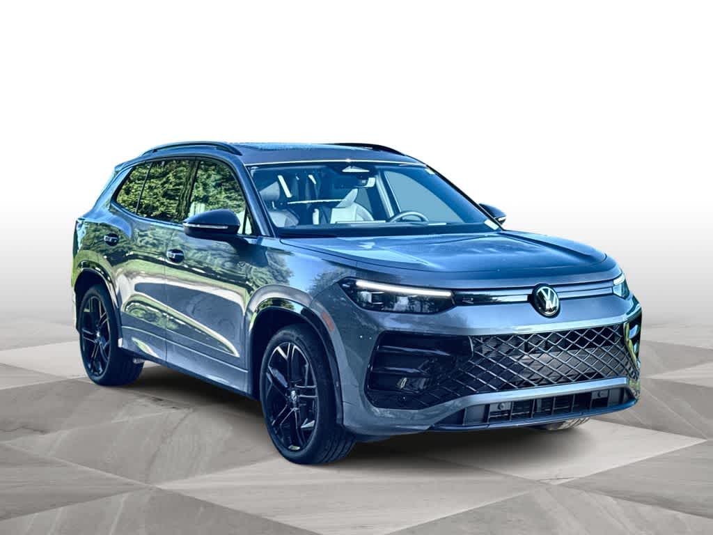 2026 Volkswagen Tiguan SE R-Line Black