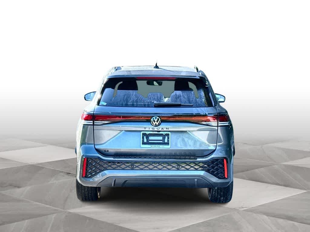 2026 Volkswagen Tiguan SE R-Line Black