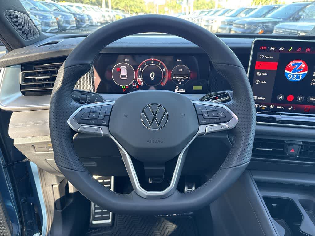 2026 Volkswagen Tiguan SE R-Line Black