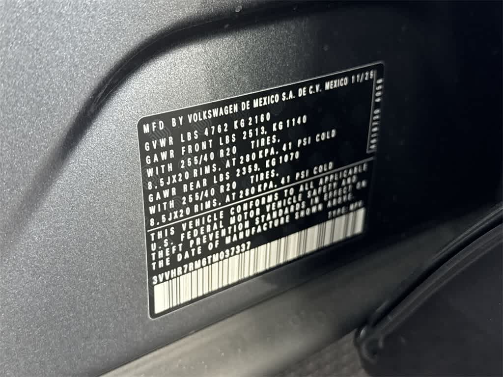 2026 Volkswagen Tiguan SE R-Line Black