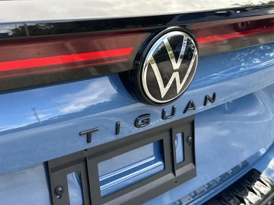 2026 Volkswagen Tiguan SE R-Line Black