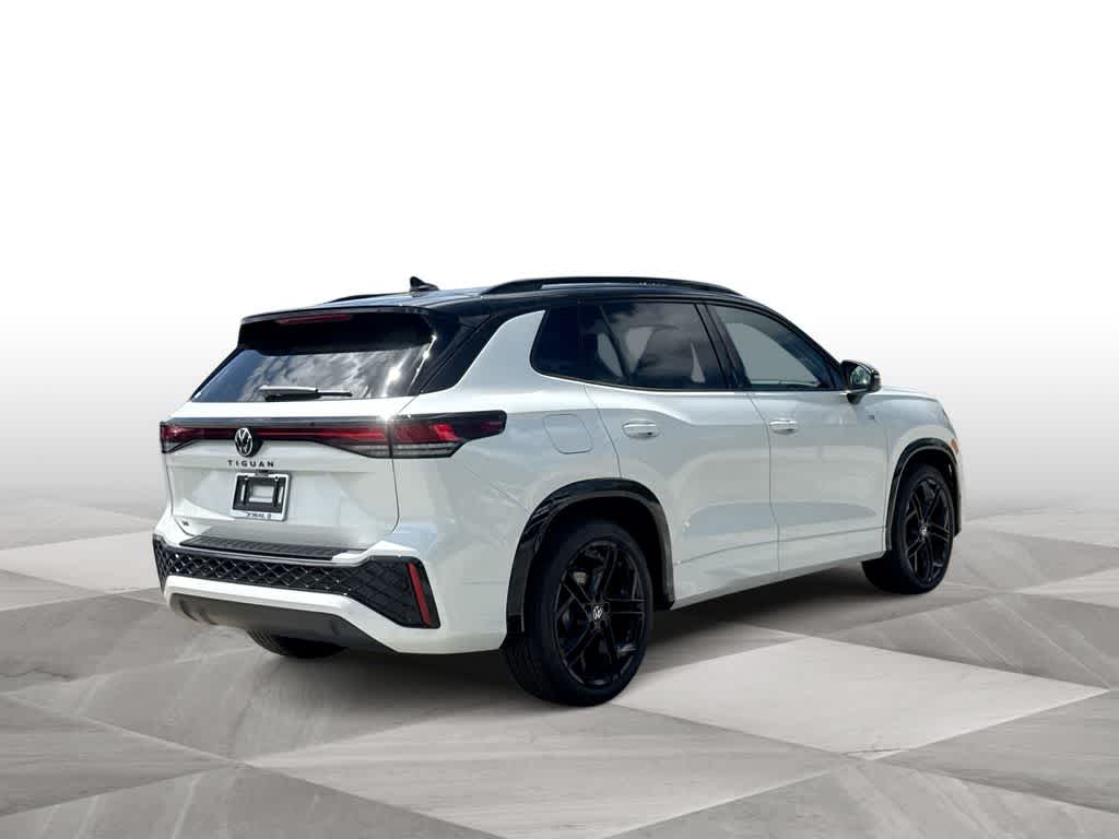 2026 Volkswagen Tiguan SE R-Line Black