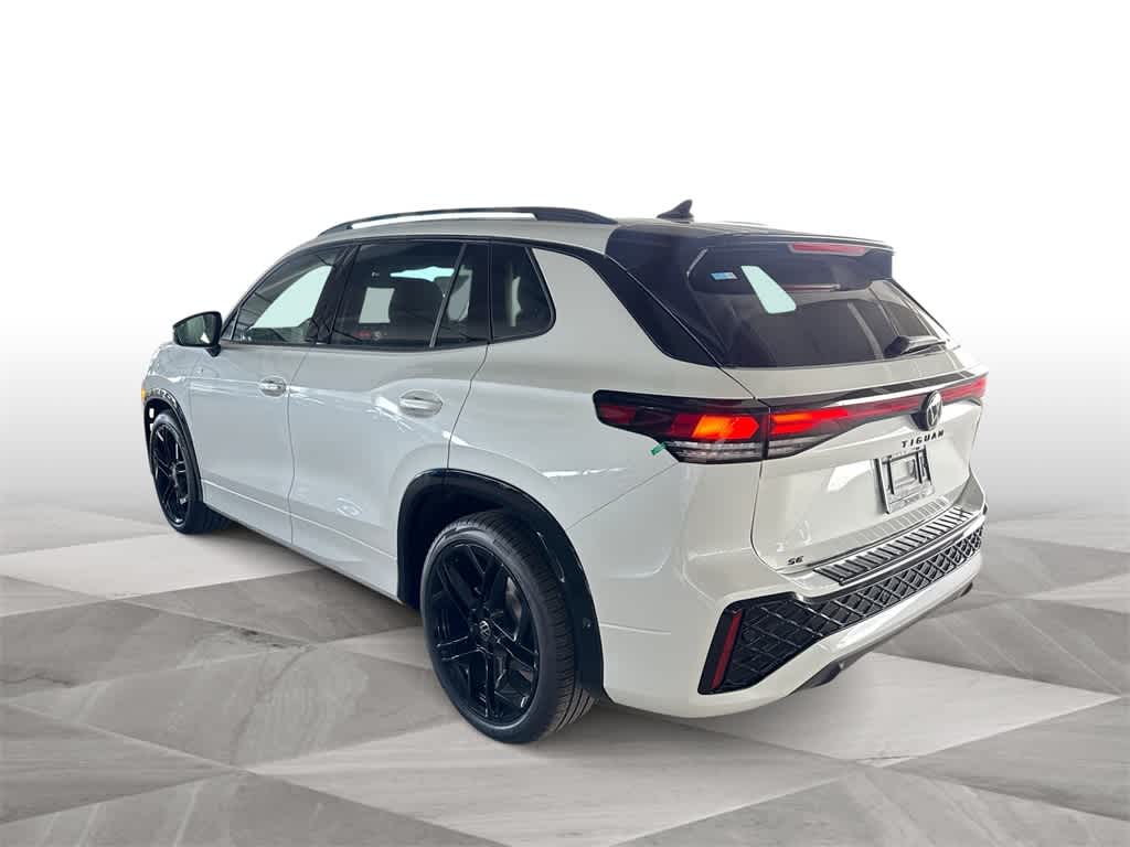 2026 Volkswagen Tiguan SE R-Line Black