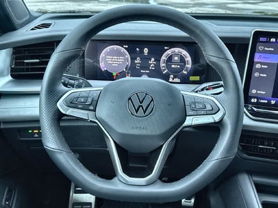2026 Volkswagen Tiguan SE R-Line Black