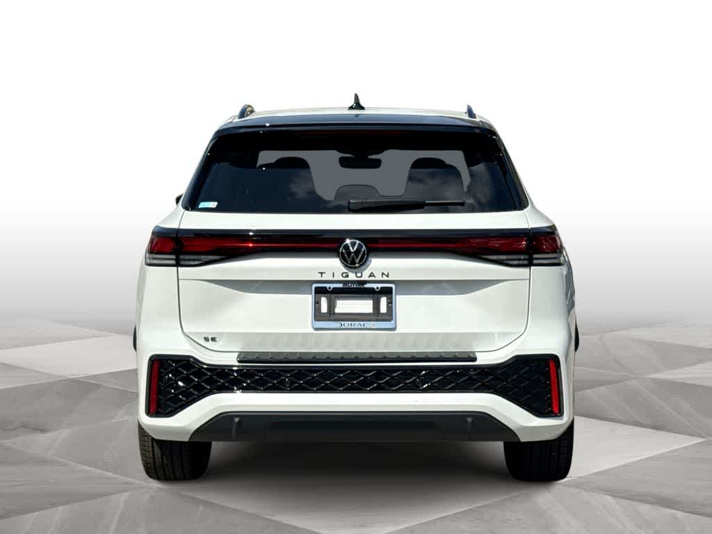 2026 Volkswagen Tiguan SE R-Line Black