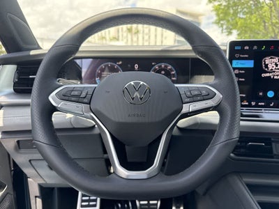 2026 Volkswagen Tiguan SE R-Line Black