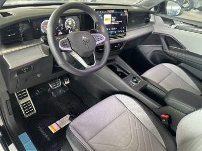 2026 Volkswagen Tiguan SE R-Line Black