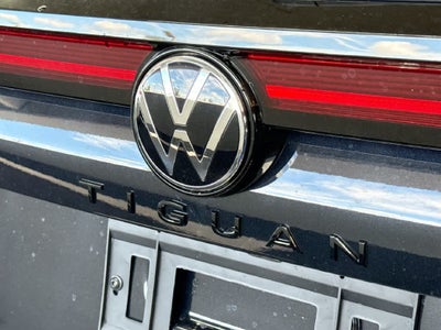 2026 Volkswagen Tiguan SE R-Line Black