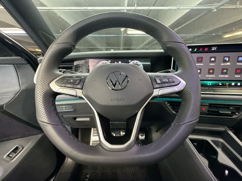 2026 Volkswagen Tiguan SE R-Line Black