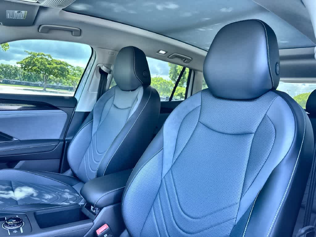 2027 Volkswagen Tiguan SE