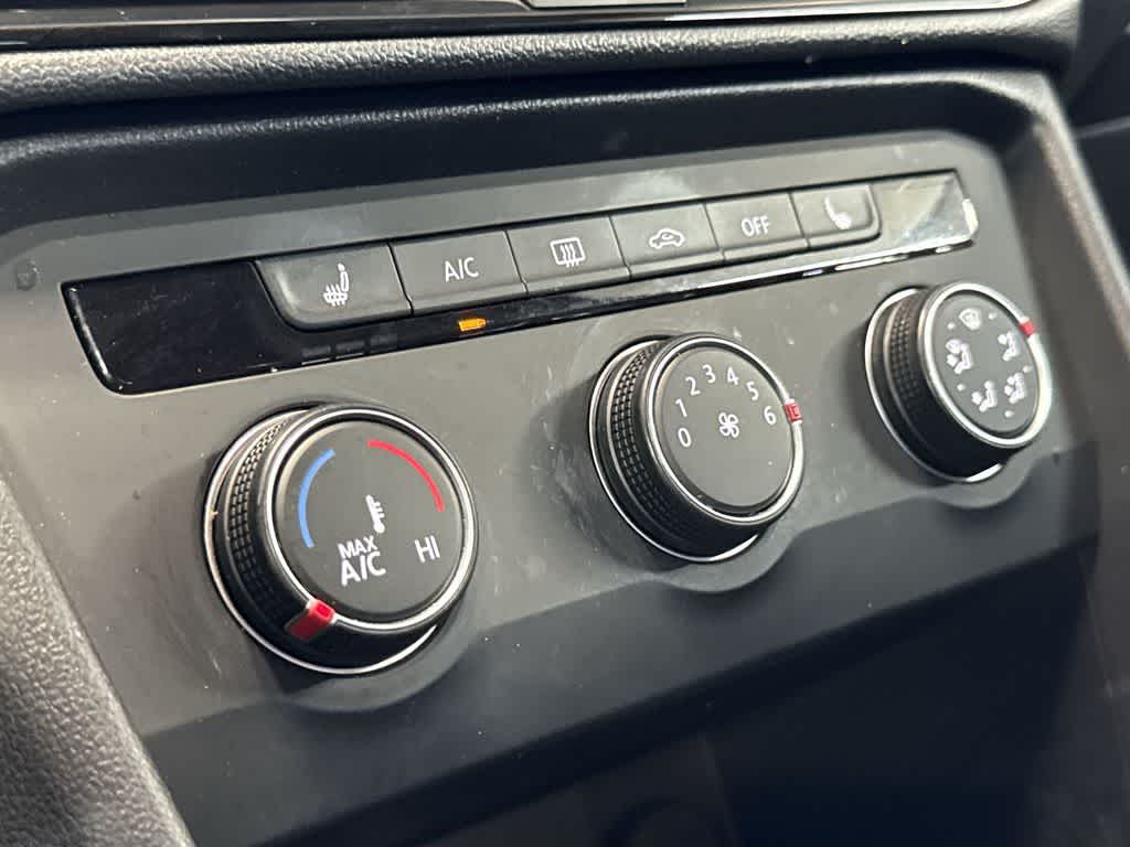 2022 Volkswagen Taos SE