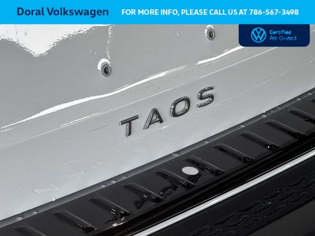 2025 Volkswagen Taos SE