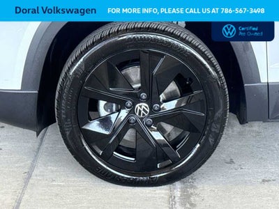 2025 Volkswagen Taos SE