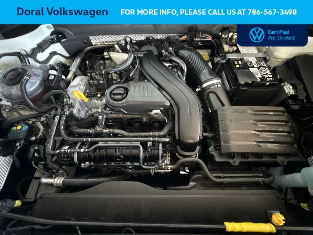 2025 Volkswagen Taos SE