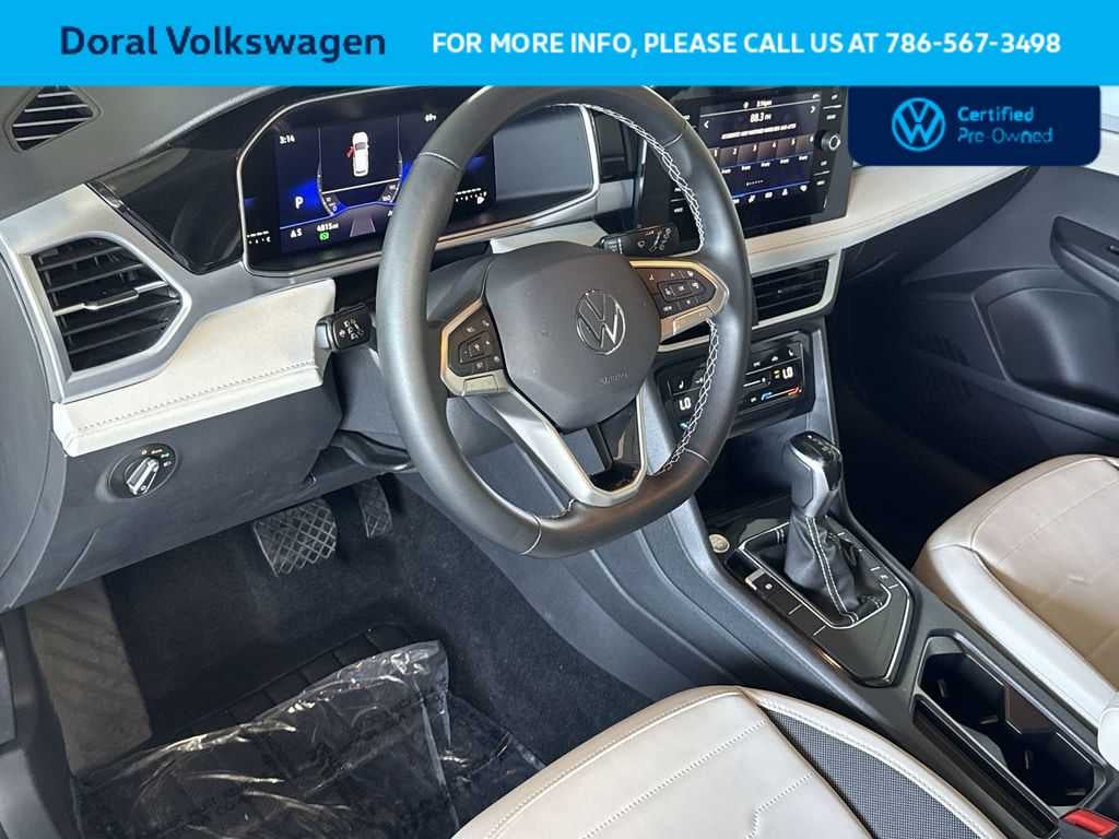 2025 Volkswagen Taos SE