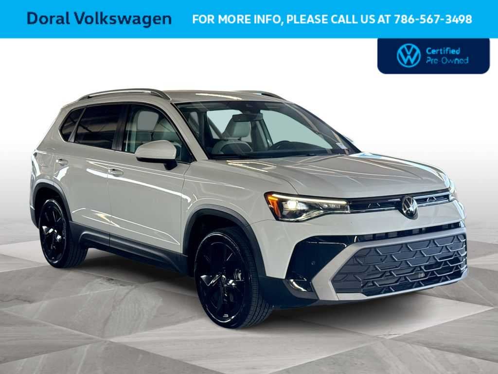 2025 Volkswagen Taos SE