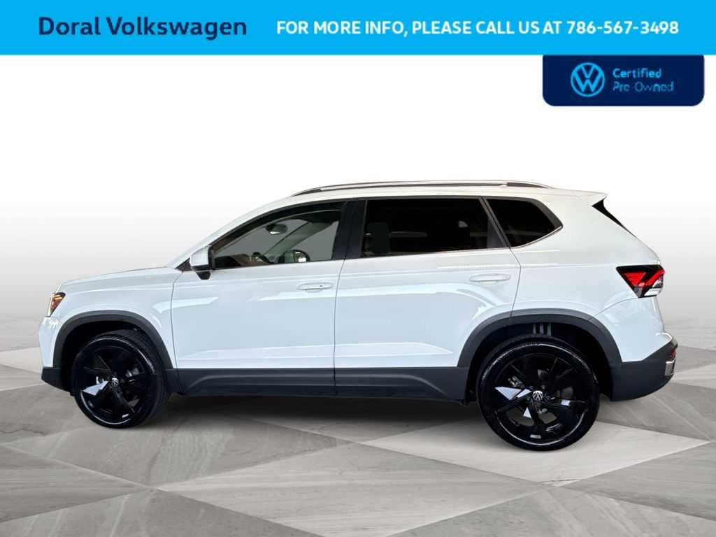 2025 Volkswagen Taos SE