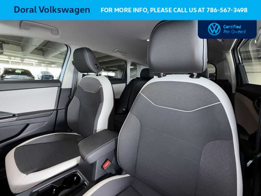 2025 Volkswagen Taos SE