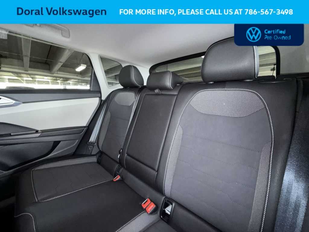 2025 Volkswagen Taos SE