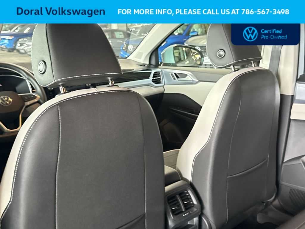 2025 Volkswagen Taos SE
