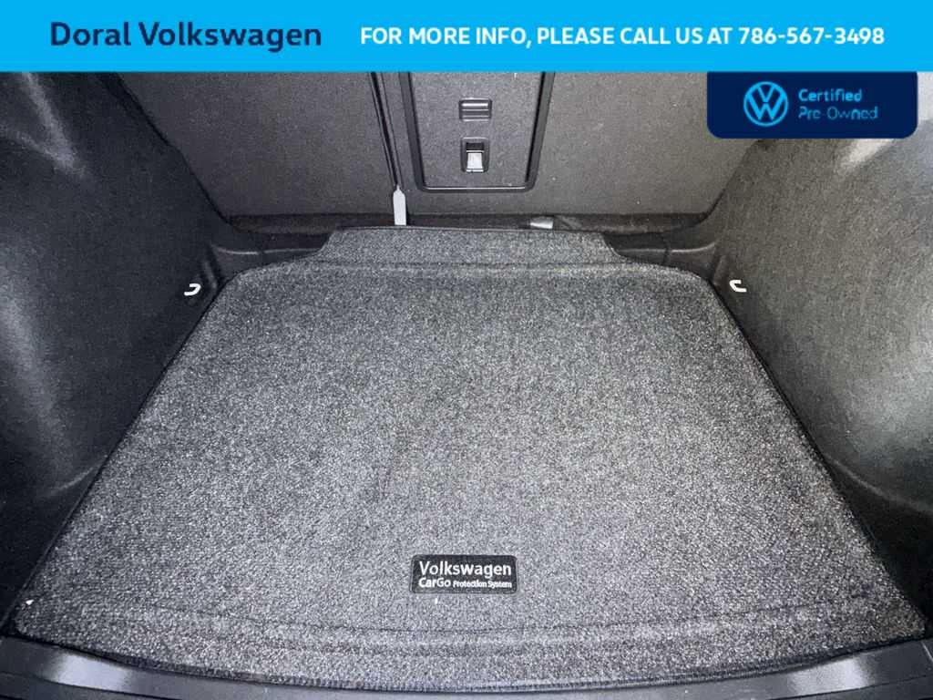 2025 Volkswagen Taos SE
