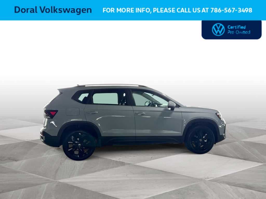 2025 Volkswagen Taos SE