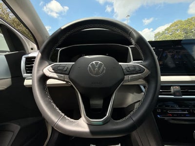 2026 Volkswagen Taos SE