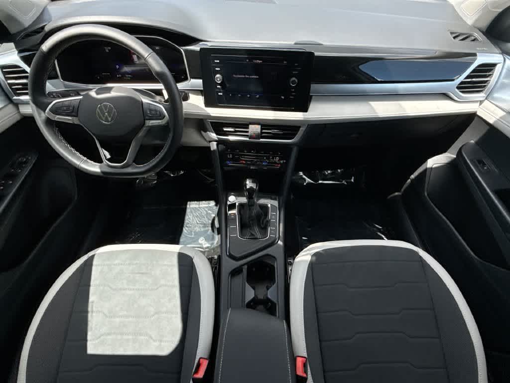 2026 Volkswagen Taos SE