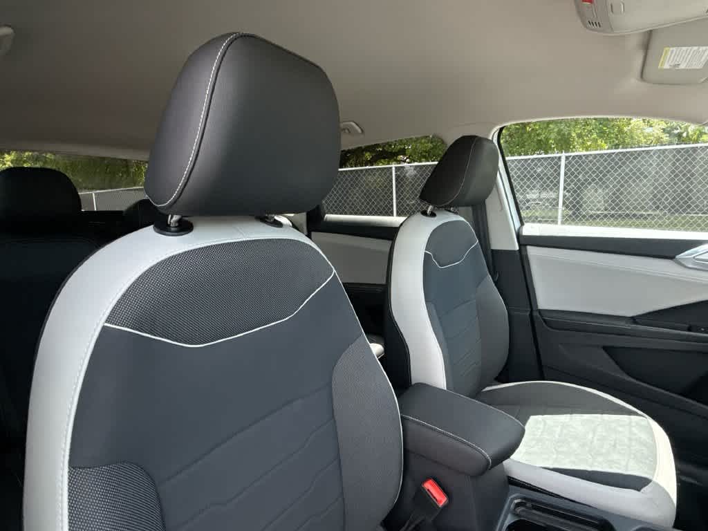 2026 Volkswagen Taos SE