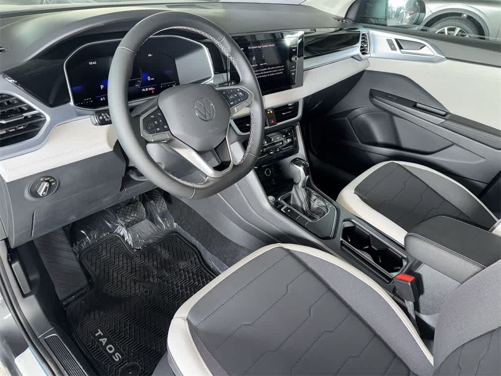 2026 Volkswagen Taos SE