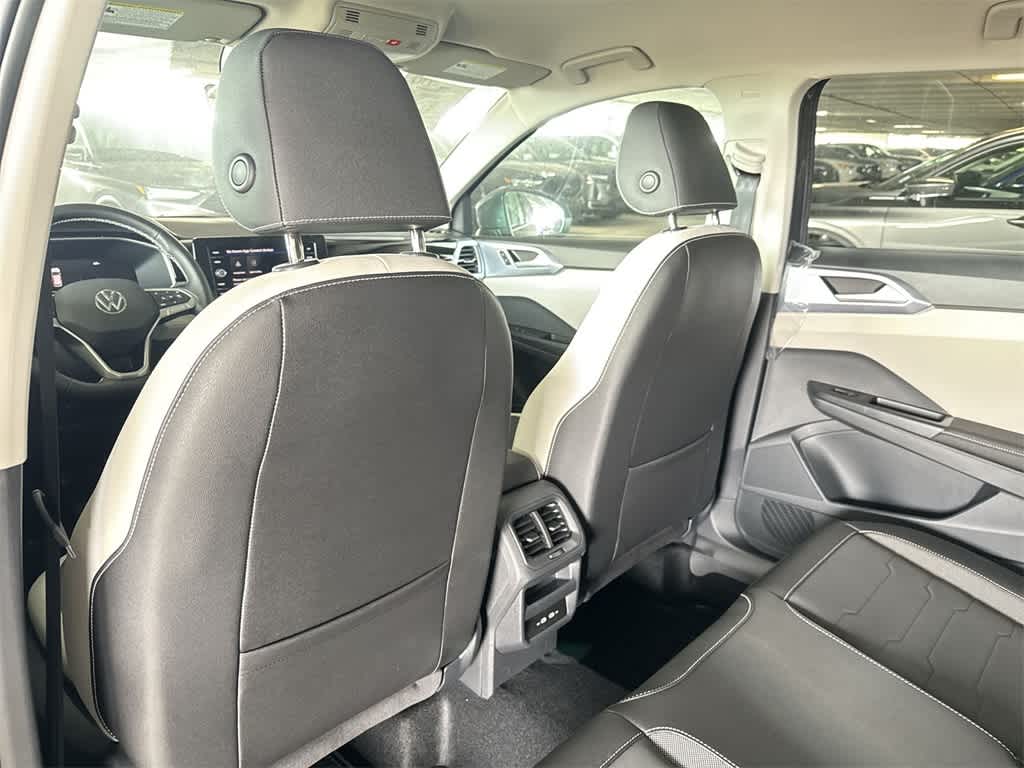 2026 Volkswagen Taos SE