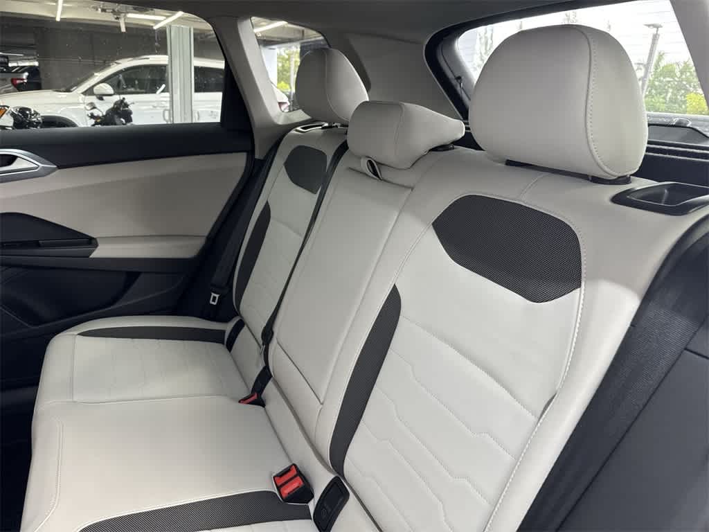 2026 Volkswagen Taos SE