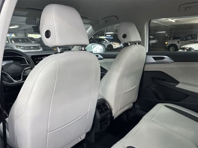 2026 Volkswagen Taos SE