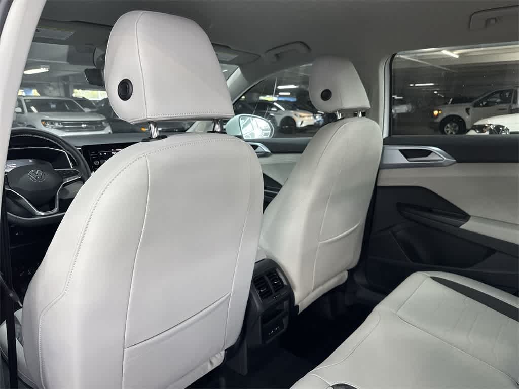 2026 Volkswagen Taos SE