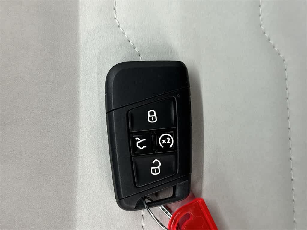 2026 Volkswagen Taos SE