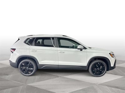 2026 Volkswagen Taos SE