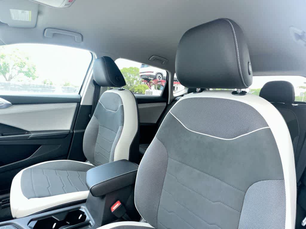 2026 Volkswagen Taos SE
