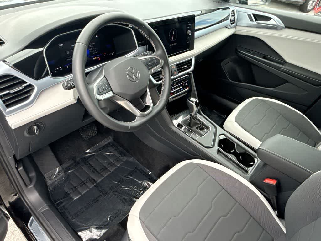 2026 Volkswagen Taos SE