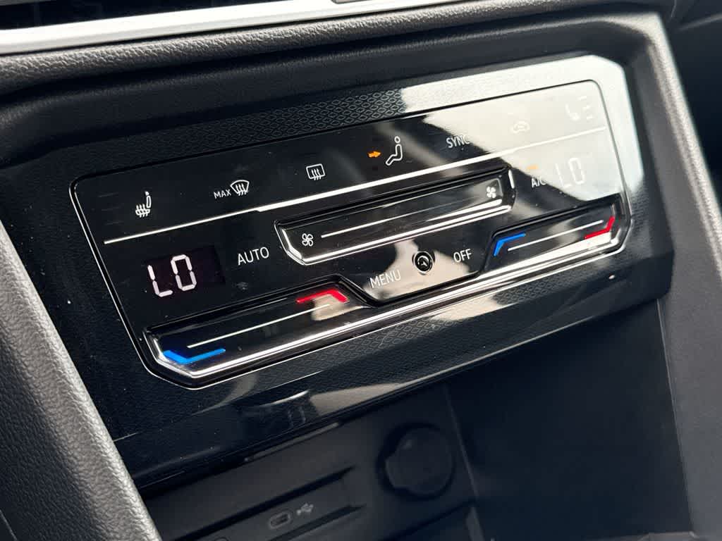 2026 Volkswagen Taos SE