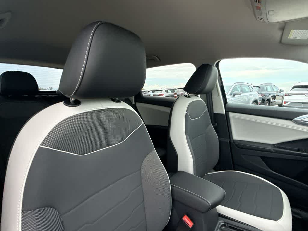 2026 Volkswagen Taos SE