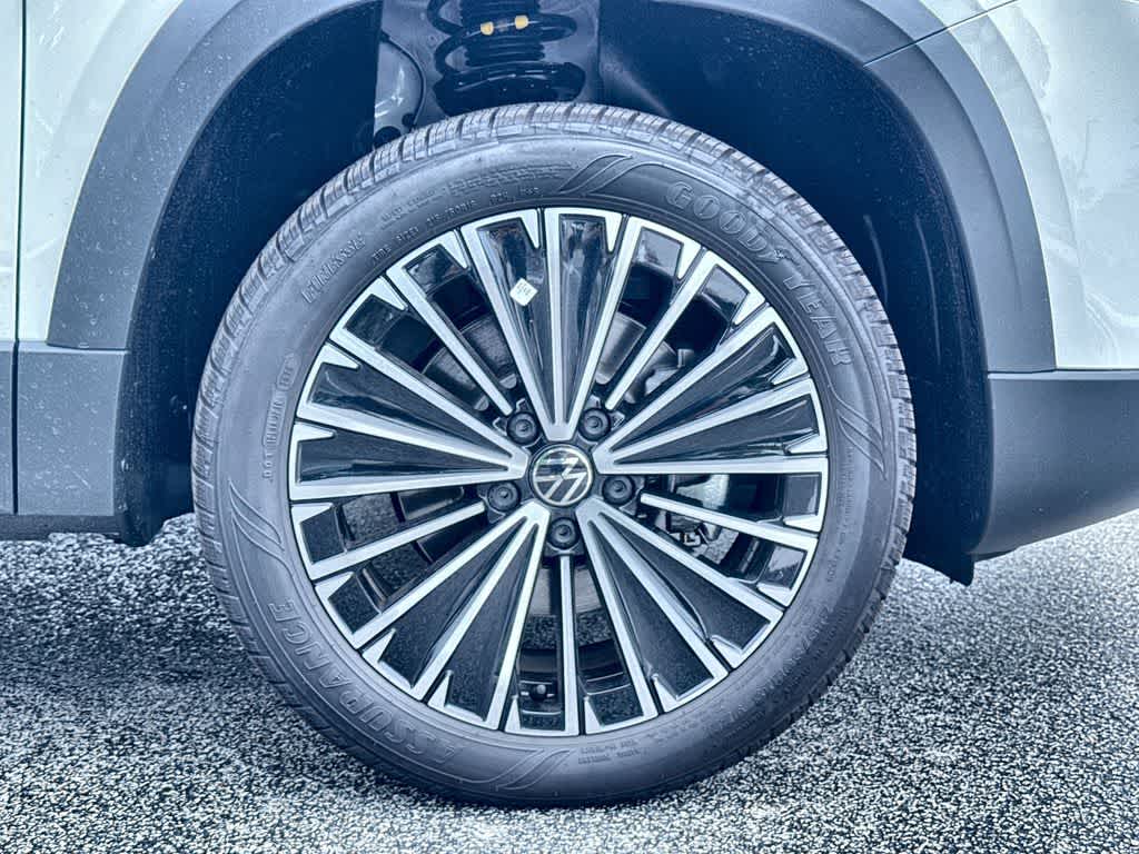 2026 Volkswagen Taos SE