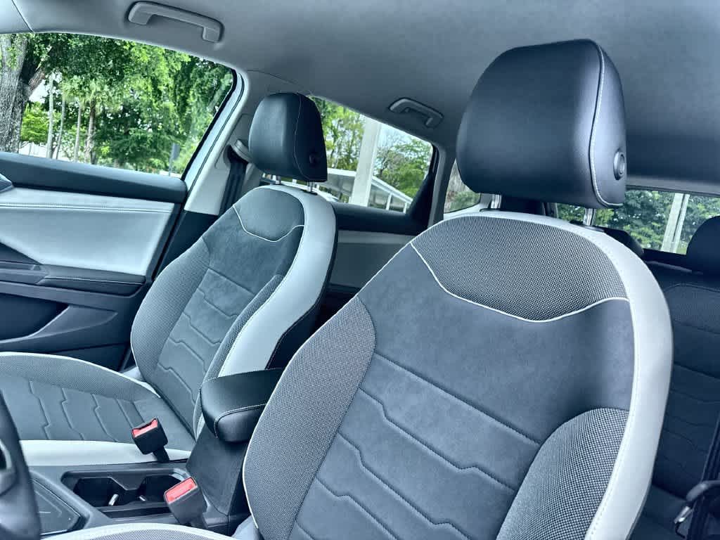 2026 Volkswagen Taos SE